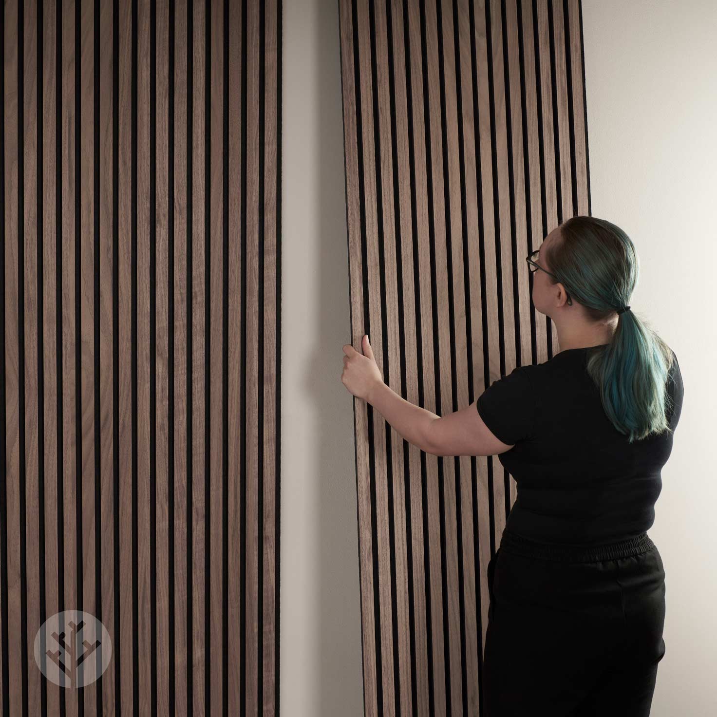 Panneaux muraux en bois à lattes acoustiques en noyer naturel Slatpanel®